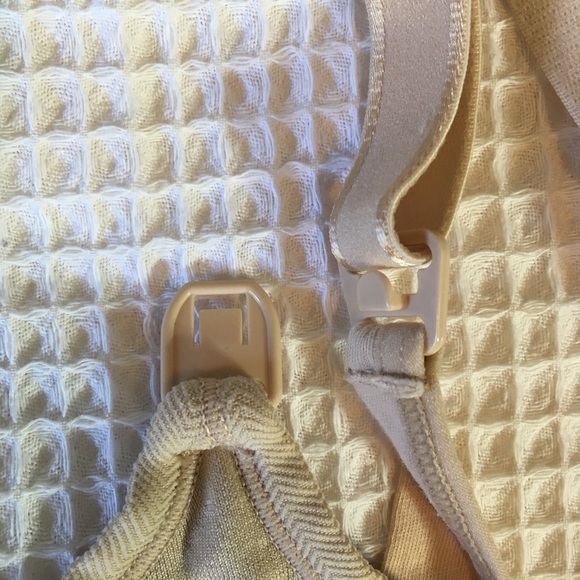 NWOT Wirefree Comfort Nursing Seamless Bra - Natural - Picture 11 of 13